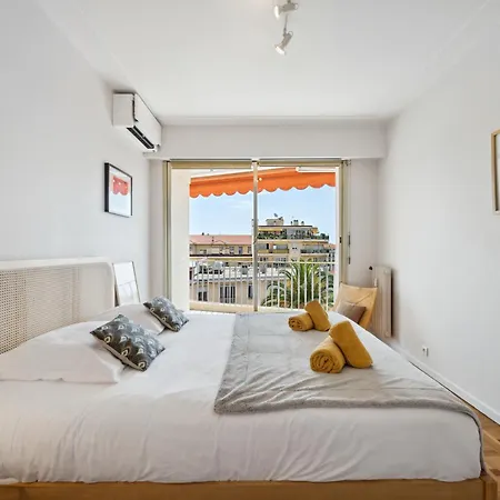 Spacieux 2p Design, Proche Gare, Tennis Et Plages Ментона