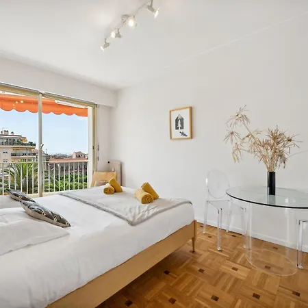 Апартаменты Spacieux 2p Design, Proche Gare, Tennis Et Plages Ментона