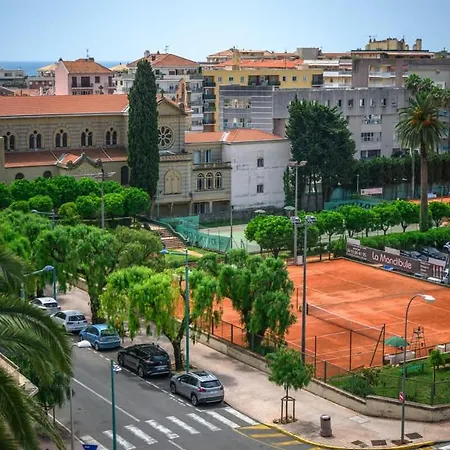 Spacieux 2p Design, Proche Gare, Tennis Et Plages * Menton