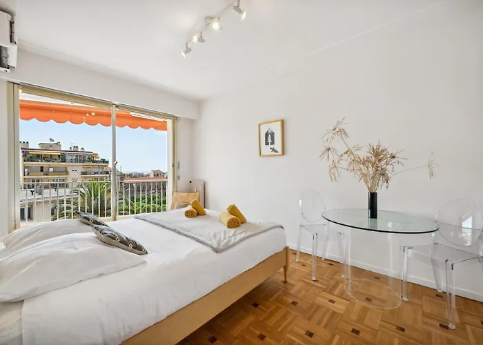 Апартаменты Spacieux 2p Design, Proche Gare, Tennis Et Plages Ментона